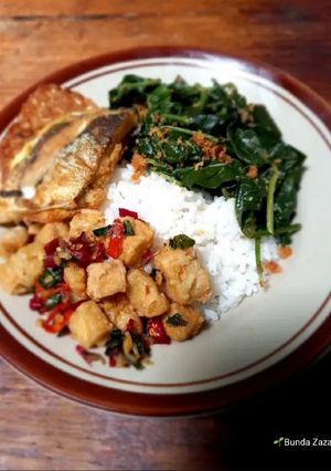 Foto resep Nasi Urap Lembayung