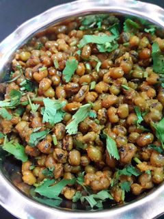 મગ (Mag Recipe in Gujarati) રેસીપી મુખ્ય ફોટો