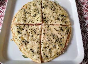 Foto principal de Pizza Extra Fina Super Rápida con Lonchas de Pavo y Queso o a tu gusto
