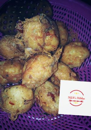 A picture of Yam balls.