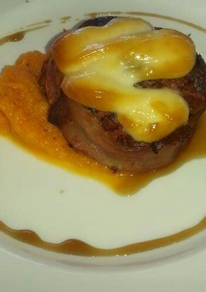 Una foto de Solomillo de cerdo con foie de pato y calabaza
