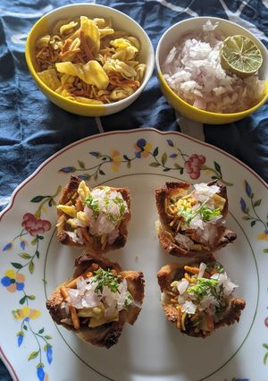 A picture of Misal basket.