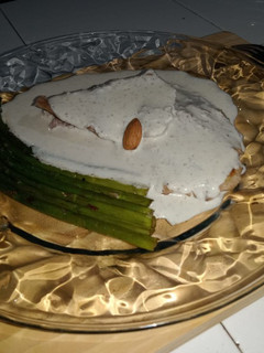 Una foto de Pescado al limón con crema de almendras