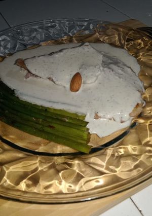 Una foto de Pescado al limón con crema de almendras