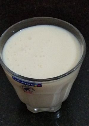 A picture of Mango shake.