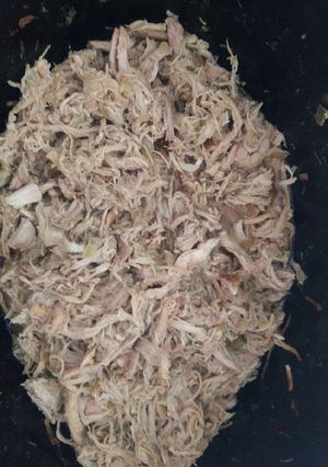 Una foto de Pierna de cerdo deshebrada a la Cerveza (Olla de cocción lenta)
