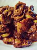 Revuelto de habas con morcilla y papada