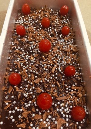 A picture of Chocolate Walnut brownie.
