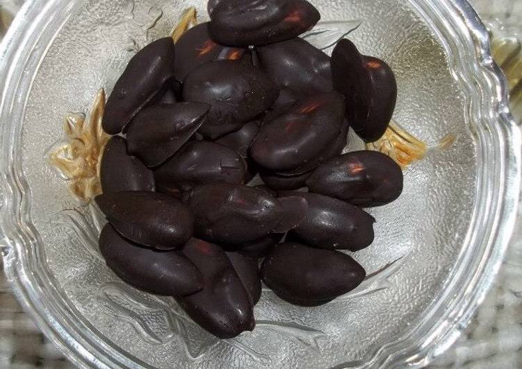 Recipe of Any-night-of-the-week Chocolate covered almonds