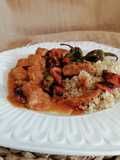 Tofu con tomates y pimientos
