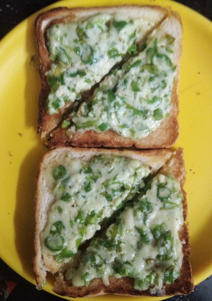 சீஸ் சில்லி டோஸ்ட்(chilli cheese toast recipe in tamil) செய்முறை முக்கிய புகைப்படம்