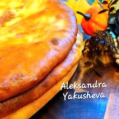 A picture of Ossetian pies with potatoes and cheese.
