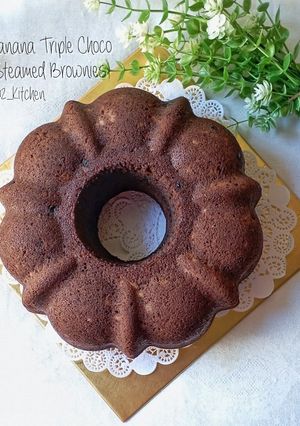 Foto resep Banana Triple Choco Steamed Brownies (No Mixer)