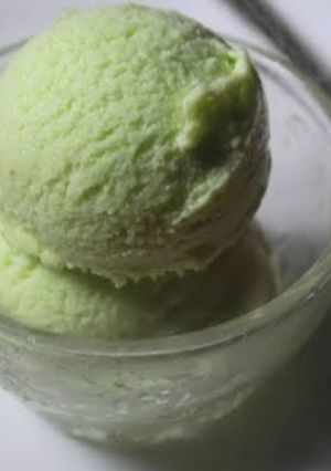A picture of Pista ice cream.