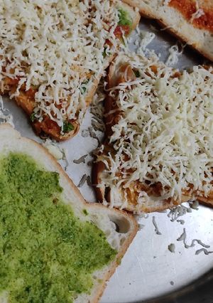 વેજ ગ્રીલ સેન્ડવીચ (Veg Grill Sandwich Recipe In Gujarati) રેસીપી મુખ્ય ફોટો