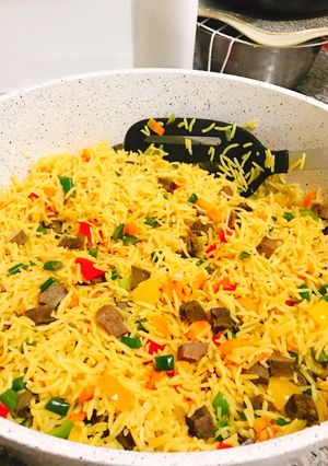 A picture of Stirred fried rice with veges.