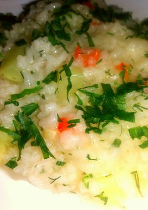 O poză a rețetei Pilaf cu legume și dovlecei.