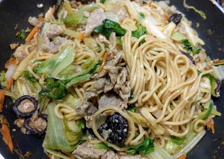 家常豬肉片炒麵