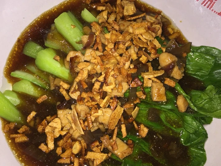 Easy Steps to Prepare Recipes Pokcoy ayam saos tiram the Delicious Can Pamper Your Tongue.