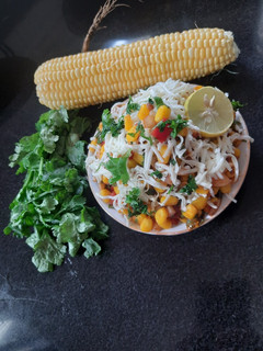 સુરતી મસાલા કોર્ન ચાટ.(Surati Masala corn chat Recipe in Gujarati.) રેસીપી મુખ્ય ફોટો