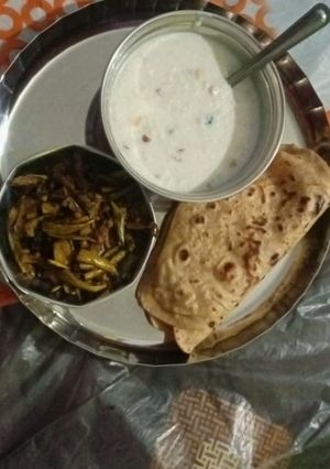 आलू बीन्स (aloo beans recipe in Hindi) रेसिपी मुख्य फोटो