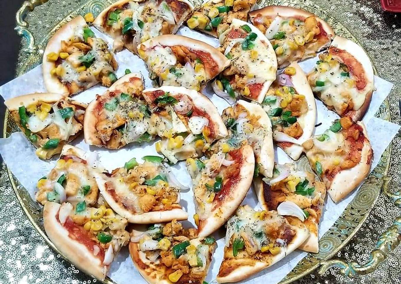 Pita pizza