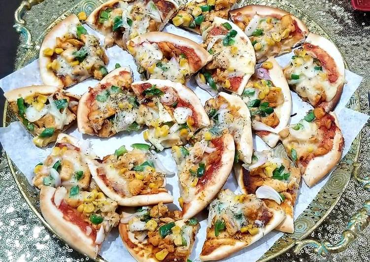 Recipe of Tasteful Pita pizza