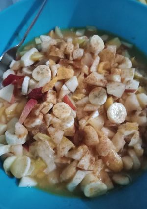 A picture of Tangy fruit chaat.