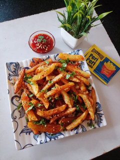 पेरी पेरी फ्रेंच फ्राइज़ ( peri peri French fries recipe in hind रेसिपी मुख्य फोटो