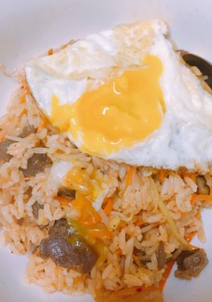 Hình của món Cơm chiên kim chi.