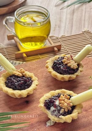 Foto resep Pie Ketan Hitam Saus Saffron
