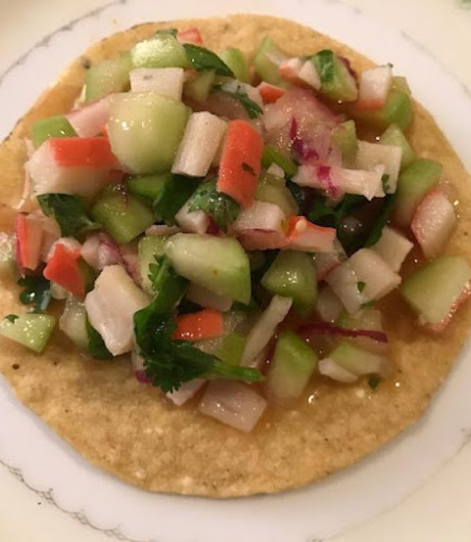 Una foto de Tostadas de ceviche de surimi