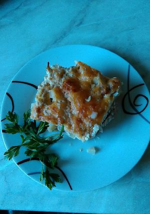 Fokhagymás, tejszínes, csirkés burgonya recept fotója