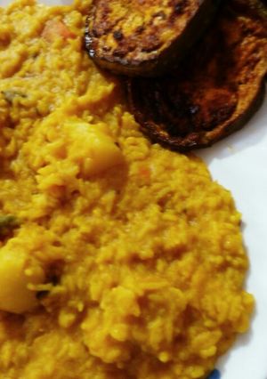 A picture of Khichdi.