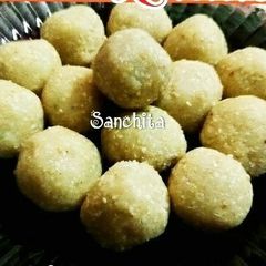 Til Mawa Laddoos A picture of Til Mawa Laddoos.