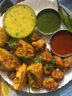બ્રેડ પકોડા (Bread Pakoda Recipe In Gujarati) રેસીપી મુખ્ય ફોટો