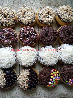 Foto resep Donat Kentang Menul (Aneka Topping)