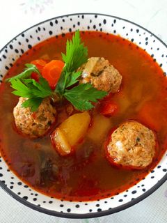 Káposztás zöldségleves, húsgombóccal recept fotója