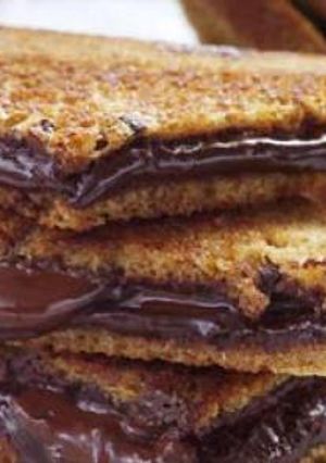 A picture of Grilled Chocolate Sandwich.