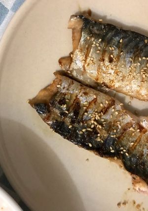A picture of Teriyaki sauce grilled mackerel 🐟.