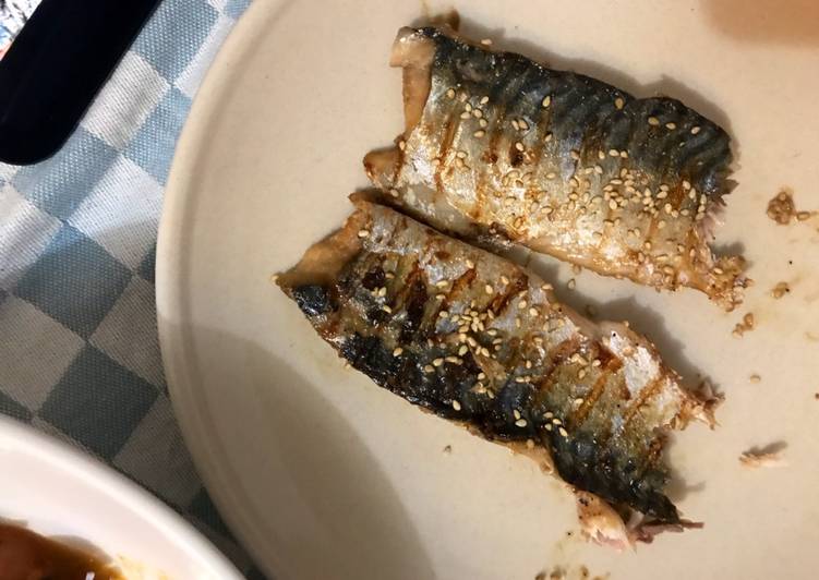 Simple Way to Prepare Speedy Teriyaki sauce grilled mackerel 🐟