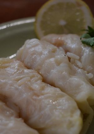 Una foto de Niño envuelto en repollo blanco (Mehie Malfu)
