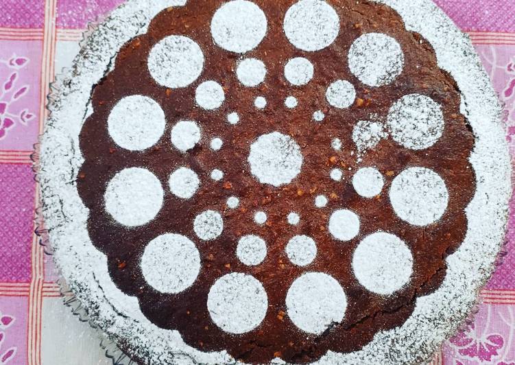 Torta integrale alle nocciole