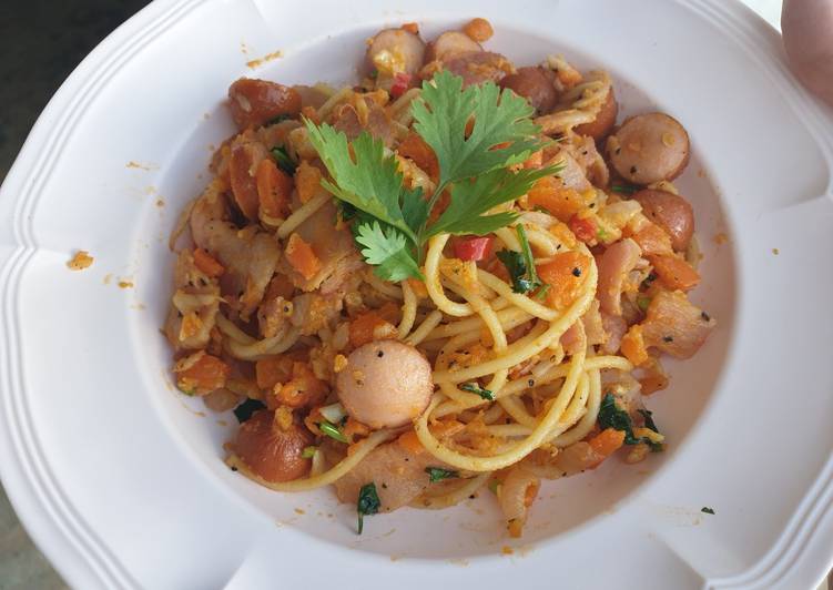 สปาเก็ตตี้เบคอนไข่เค็มพริกไทยดำ