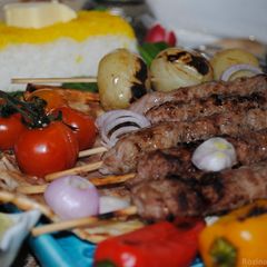 A picture of Persian Chelow-kebab.