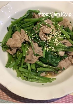 五香梅花豬肉片炒空心菜 的食譜成品照片