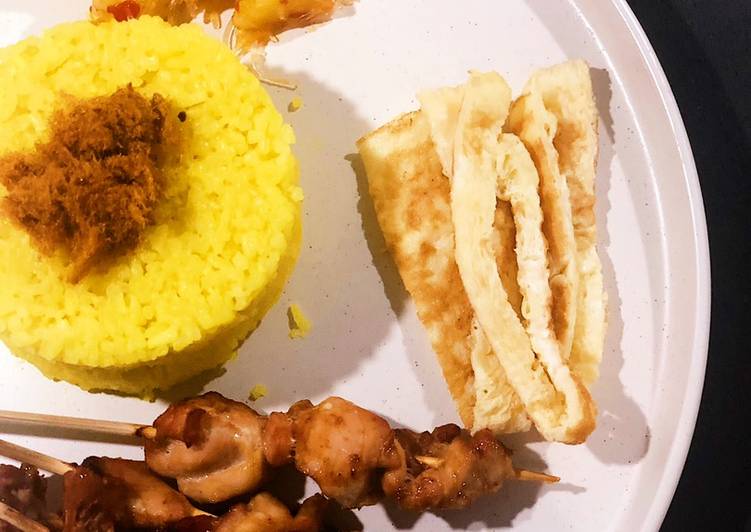 Nasi Kuning Rice Cooker