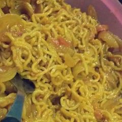 A picture of Onion maggi.
