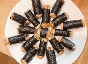 Hình của món Gà Đậu Hủ Cuộn Rong Biển (Eatclean).