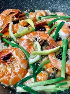 รูปของ กุ้งอบเกลือ12สหายแบบกินได้ทั้งเปลือก